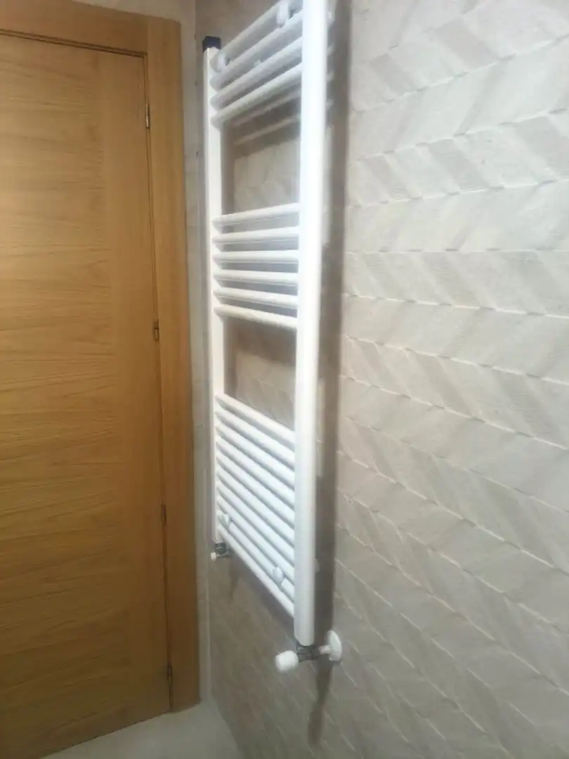 Bathroom of Flat for sale in Ciudad Real  with Air Conditioner, Heating and Terrace