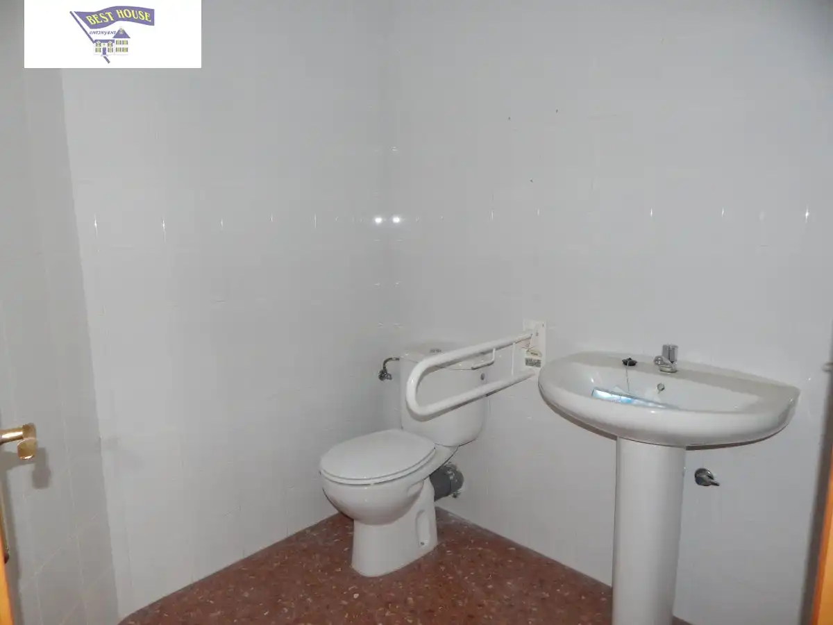 Business premises to rent in Sant Josep - Zona Hospital, imagen 14