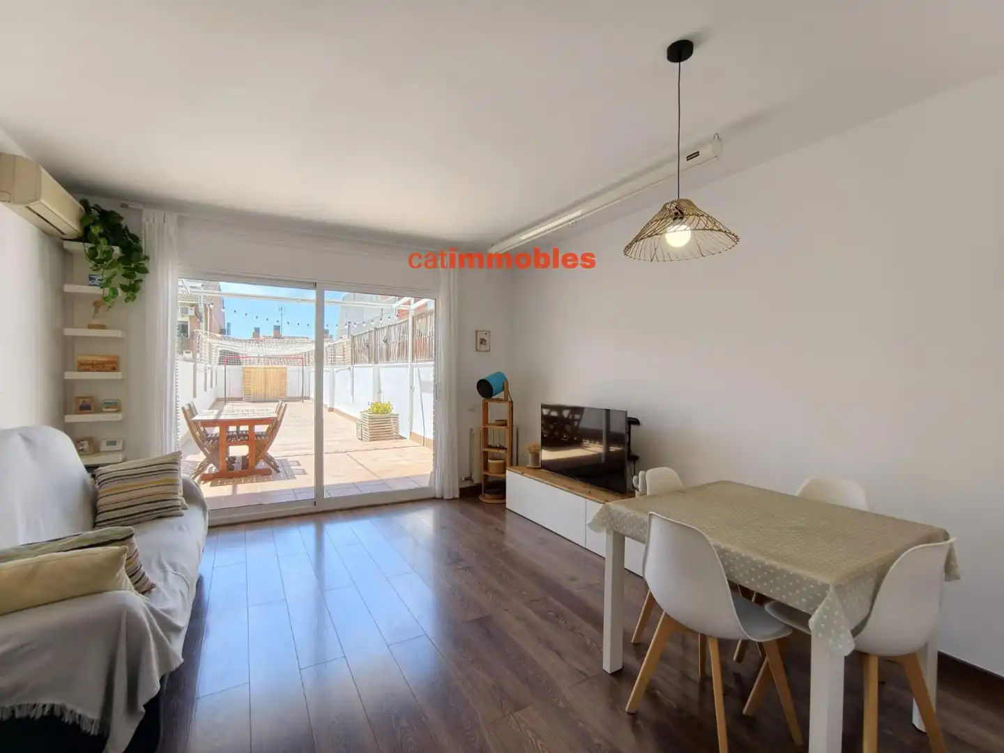 Exterior view of Duplexes for sale in Sant Cugat del Vallès  with Air Conditioner, Heating and Terrace