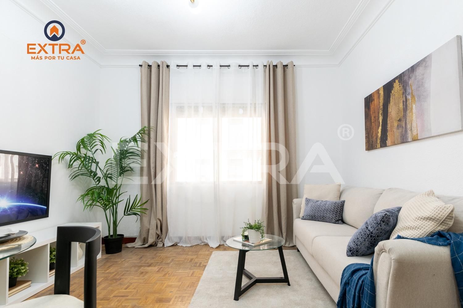 Bedroom of Flat for sale in  Madrid Capital  with Air Conditioner