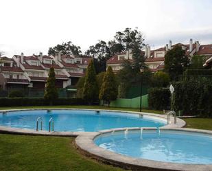 Piscina de Casa o xalet de lloguer en Ribamontán al Mar amb Aire condicionat, Terrassa i Piscina