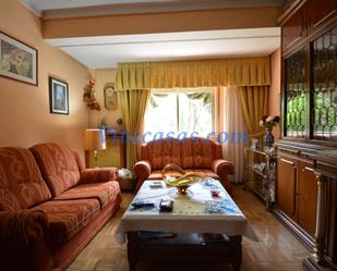 Living room of Flat for sale in  Madrid Capital  with Heating, Parquet flooring and Terrace