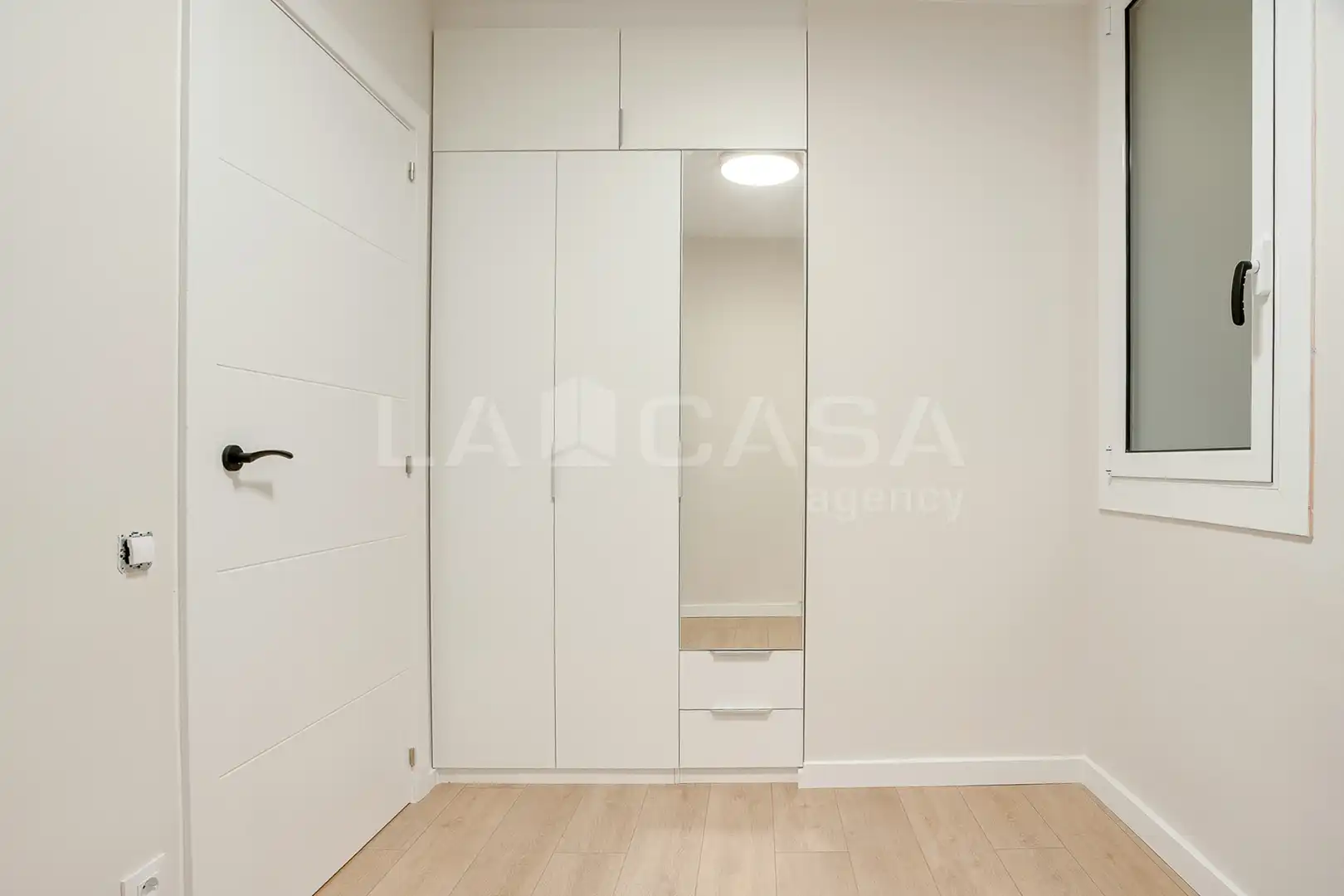 Bedroom of Flat for sale in Barcelona  with Balcony