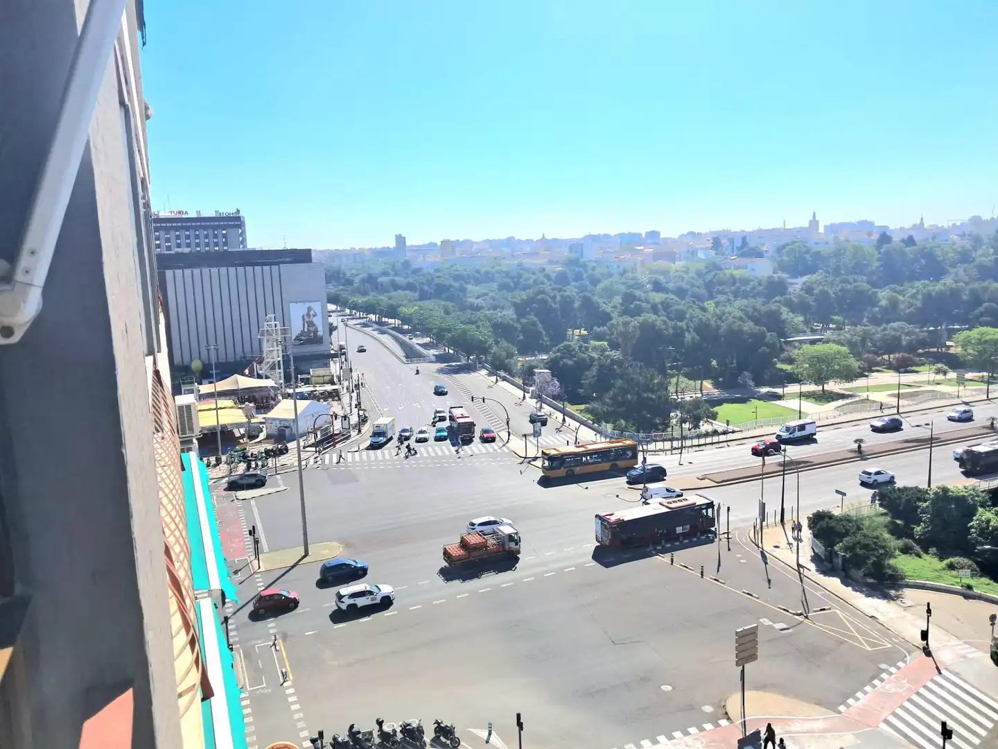 Vista exterior de Pis de lloguer en Valencia amb Aire condicionat, Calefacció i Jardí privat