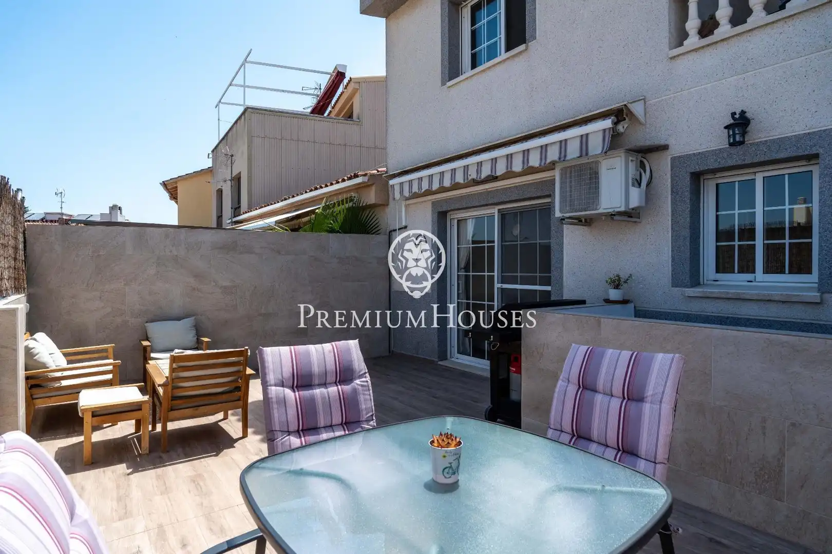 Terrace of Detached homes for sale in Vilanova i la Geltrú  with Air Conditioner, Heating and Storage room