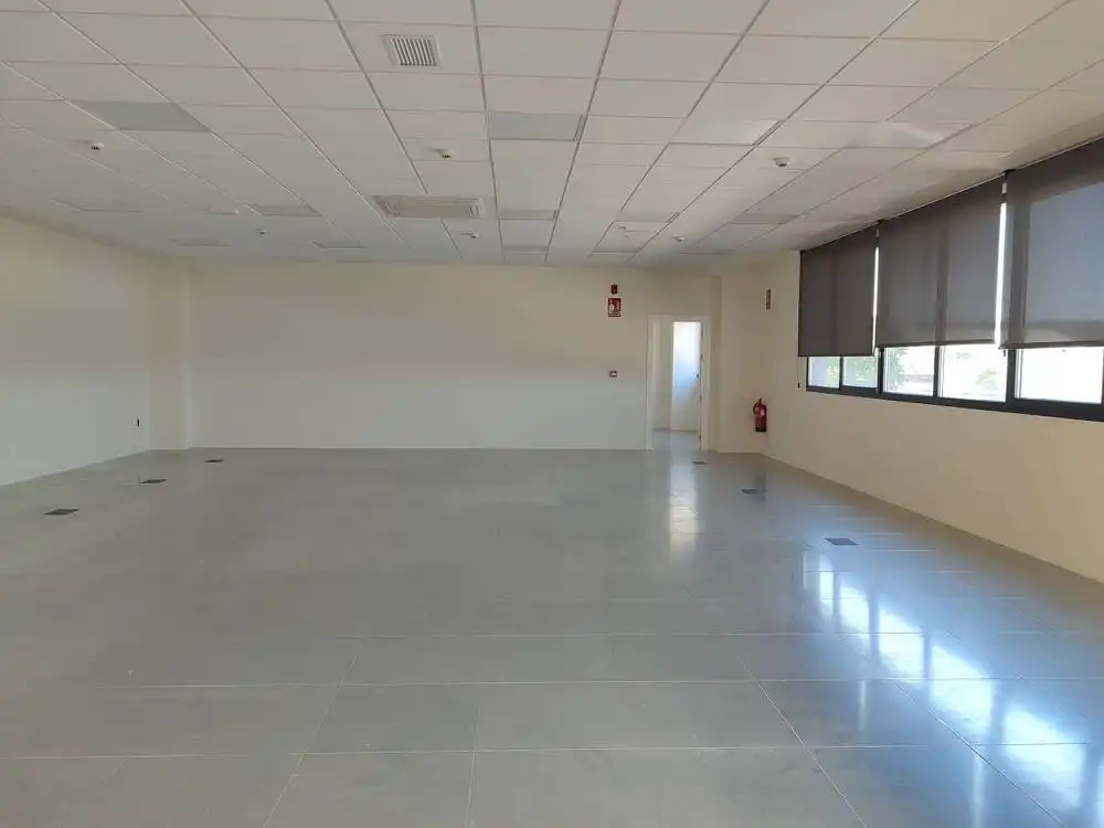 Nave industrial de alquiler en Azuqueca de Henares
