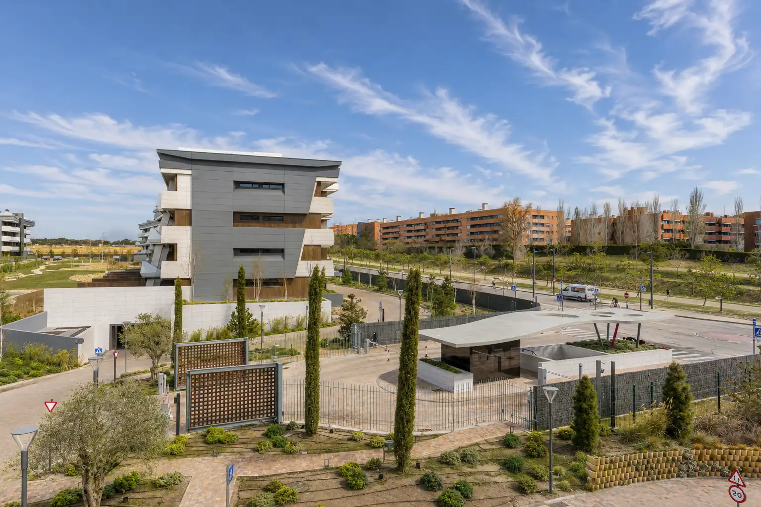 Außenansicht von Wohnung zur Miete in Pozuelo de Alarcón mit Klimaanlage, Heizung und Abstellraum