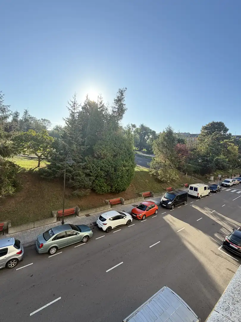 Parking de Piso en venta en Castrillón con Jardín privado, Trastero y Amueblado