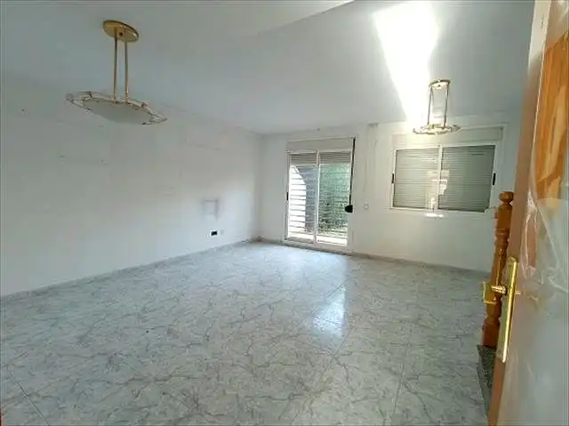 Adosado con terraza en venta en Carrer Pau Vila, imagen 4