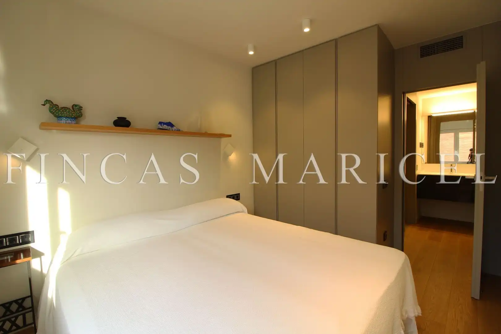 Bedroom of Flat for sale in Sitges  with Air Conditioner, Heating and Terrace