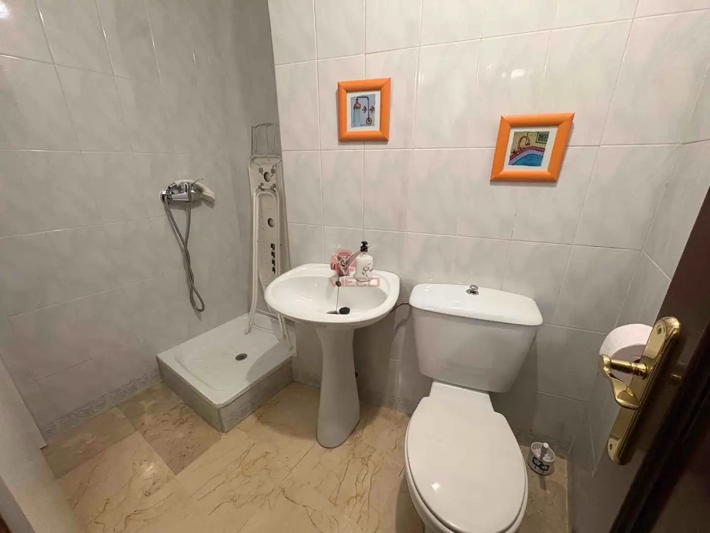Bathroom of Flat for sale in Cuenca  with Heating, Terrace and Storage room
