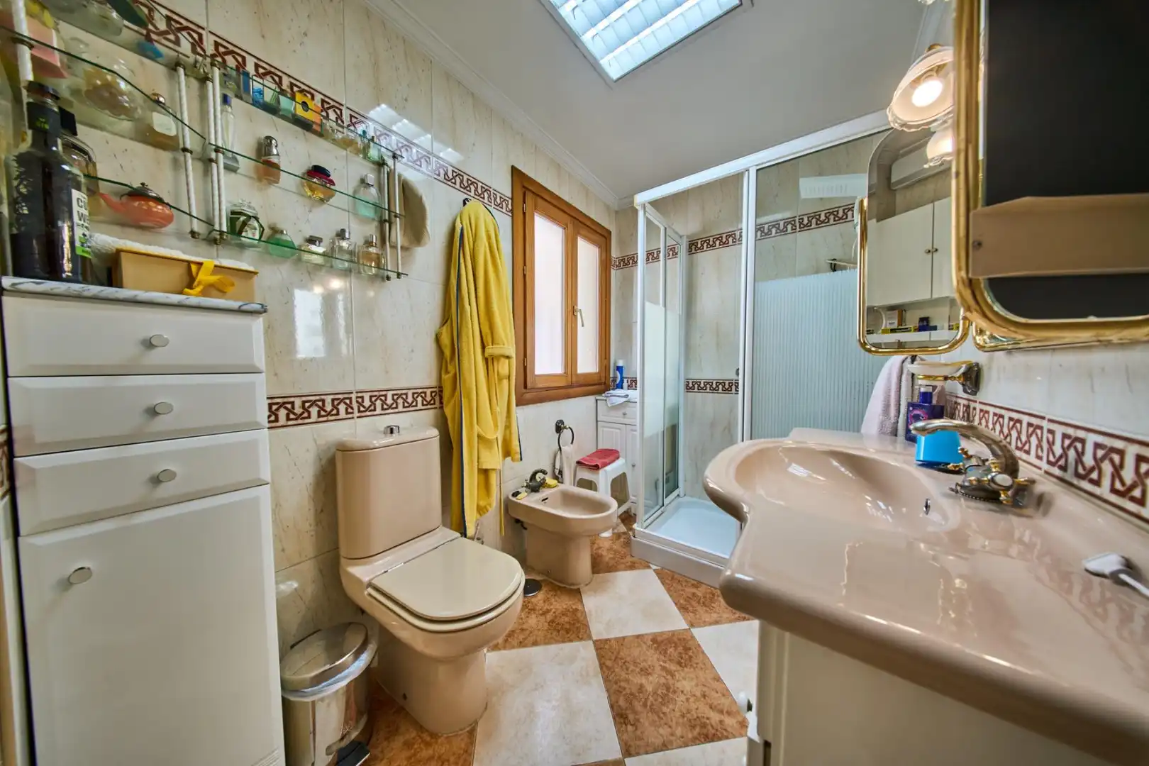 Baño de Casa o chalet en venta en Granada con Aire acondicionado, Calefacción y Jardín privado