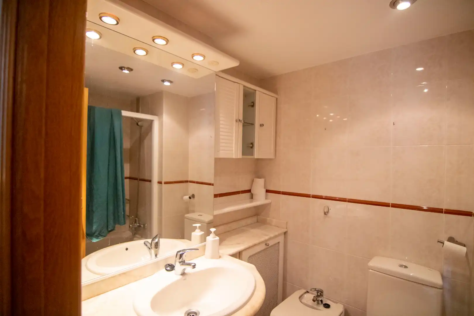 Badezimmer von Wohnung zum Verkauf in Madrid mit Klimaanlage, Heizung und Terrasse