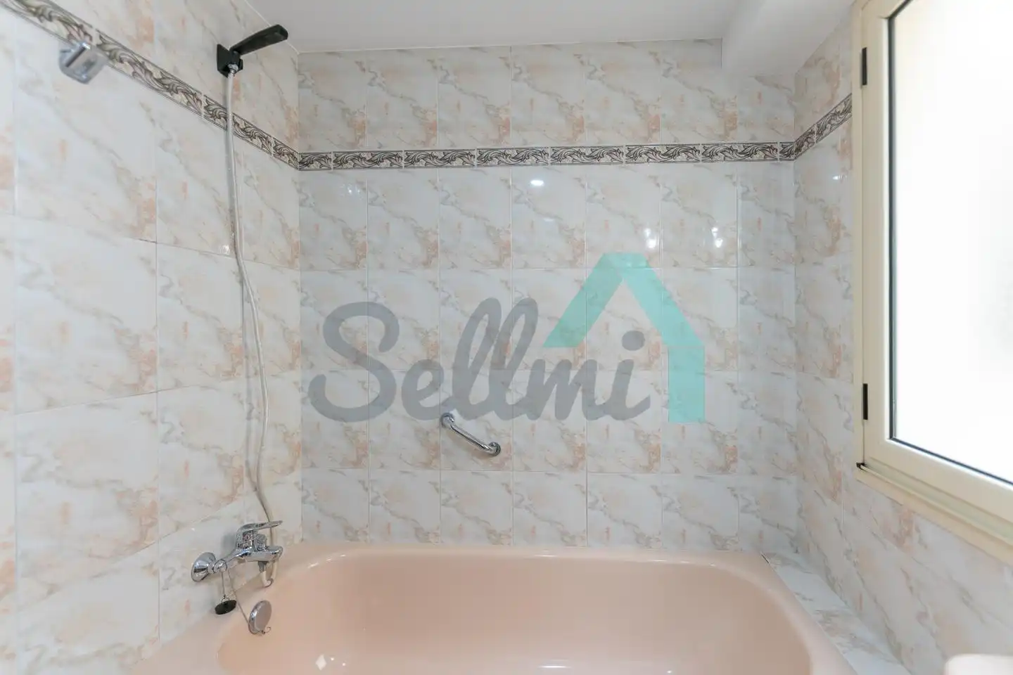 Badezimmer von Wohnung zum Verkauf in Oviedo  mit Heizung, Parkett und Terrasse