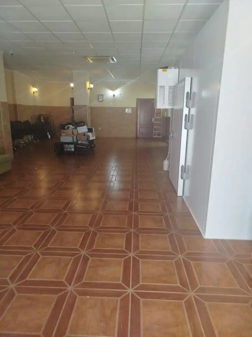 Geschaftsraum zur Miete in Sanlúcar la Mayor mit Klimaanlage