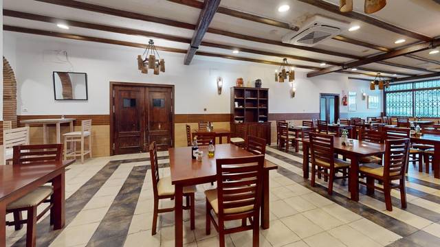 Local comercial en Alquiler en Arroyo de la Miel