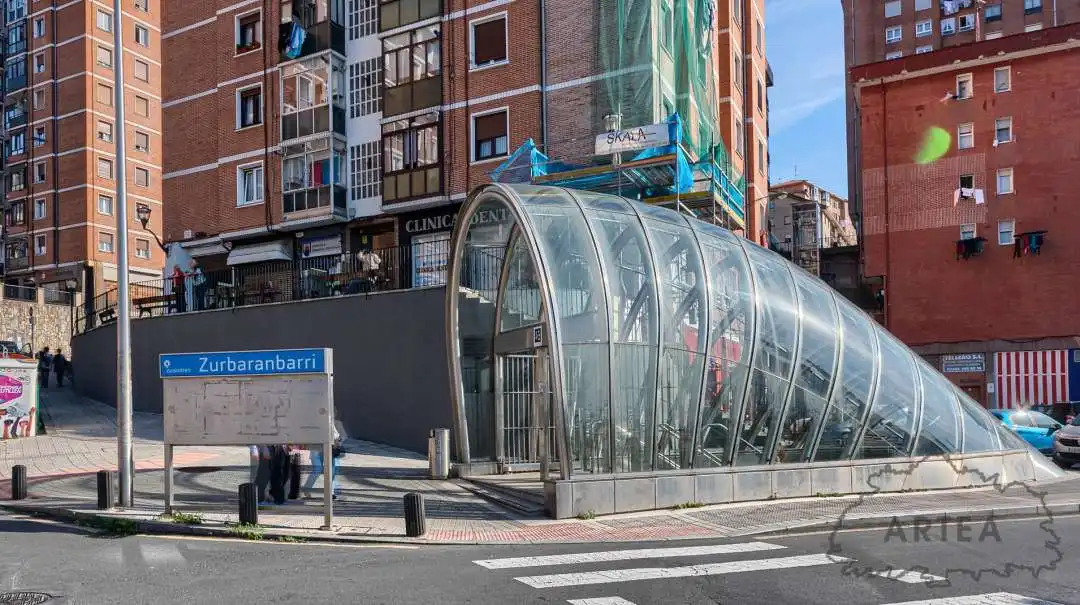 Vista exterior de Local en venda en Bilbao  amb Moblat