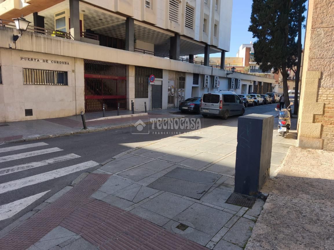 Exterior view of Flat for sale in  Sevilla Capital  with Balcony