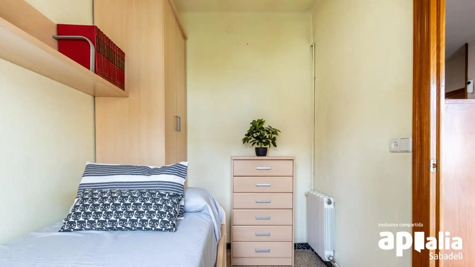 Habitación de Piso en venta en Sabadell con Aire acondicionado, Calefacción y Terraza