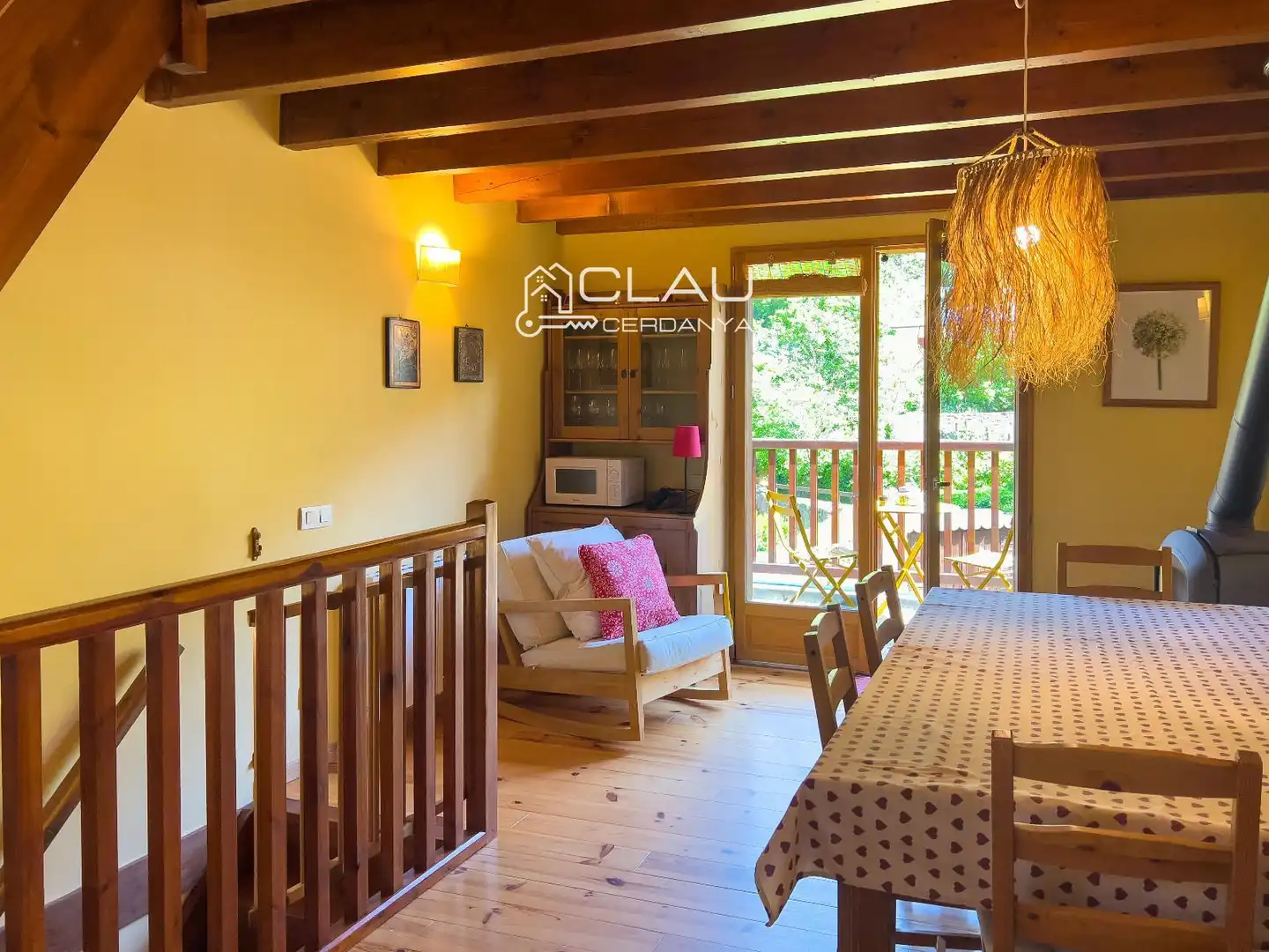 Einfamilien-Reihenhaus zur Miete in Latour - de - Carol mit Heizung, Privatgarten und Terrasse