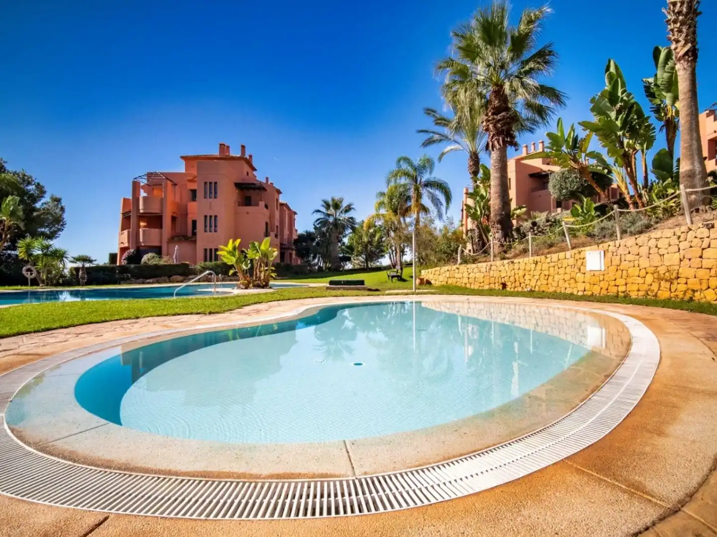 Apartamento con piscina en venta en Golf Bahía, imagen 20