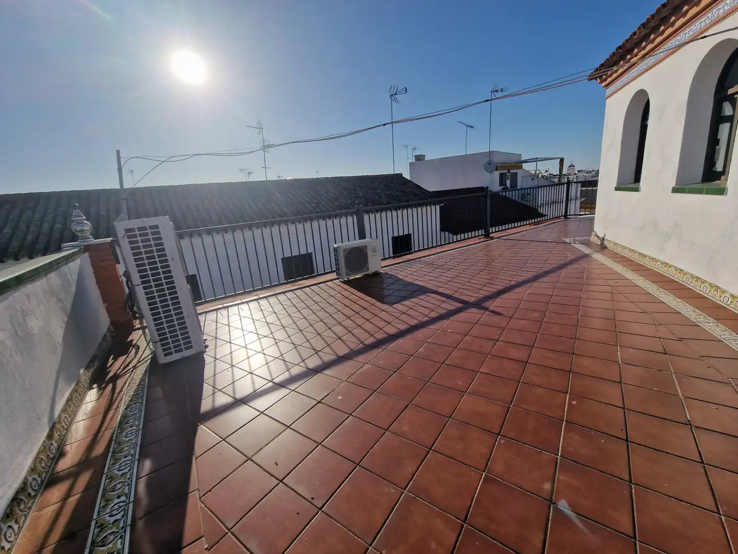 Terrace of Flat for sale in Sanlúcar la Mayor  with Air Conditioner, Heating and Terrace
