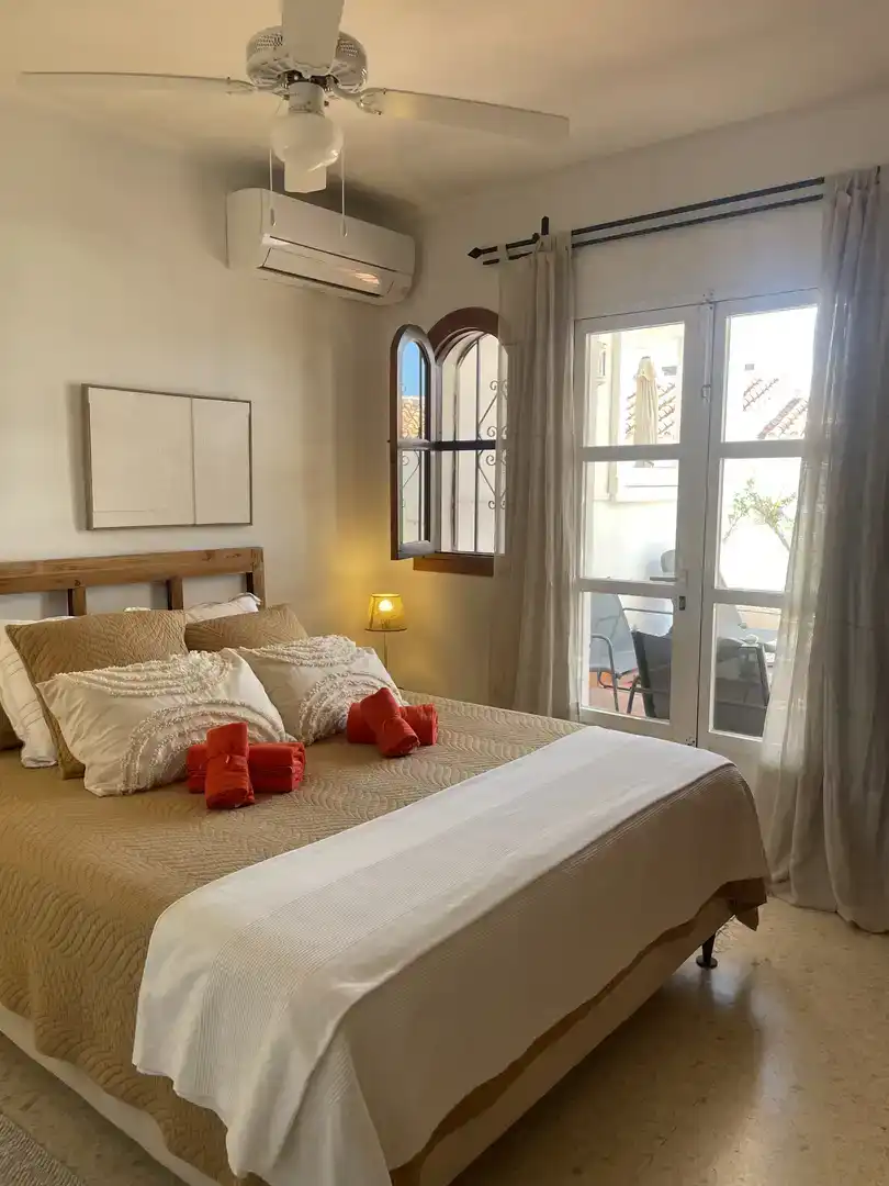 Habitación de Piso en venta en Nerja con Aire acondicionado, Jardín privado y Piscina