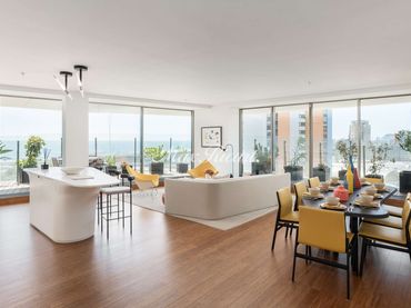 Flat with balcony for sale in Sant Martí