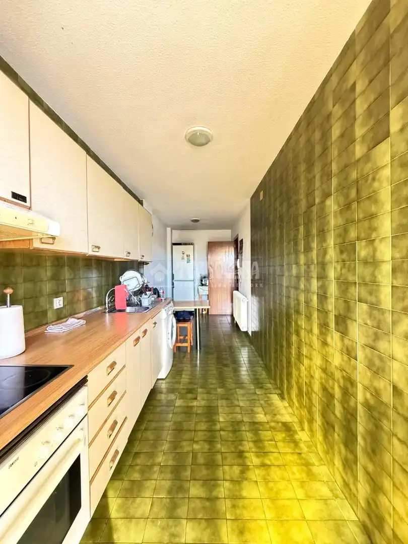 Kitchen of Flat for sale in Móstoles  with Heating, Terrace and Storage room