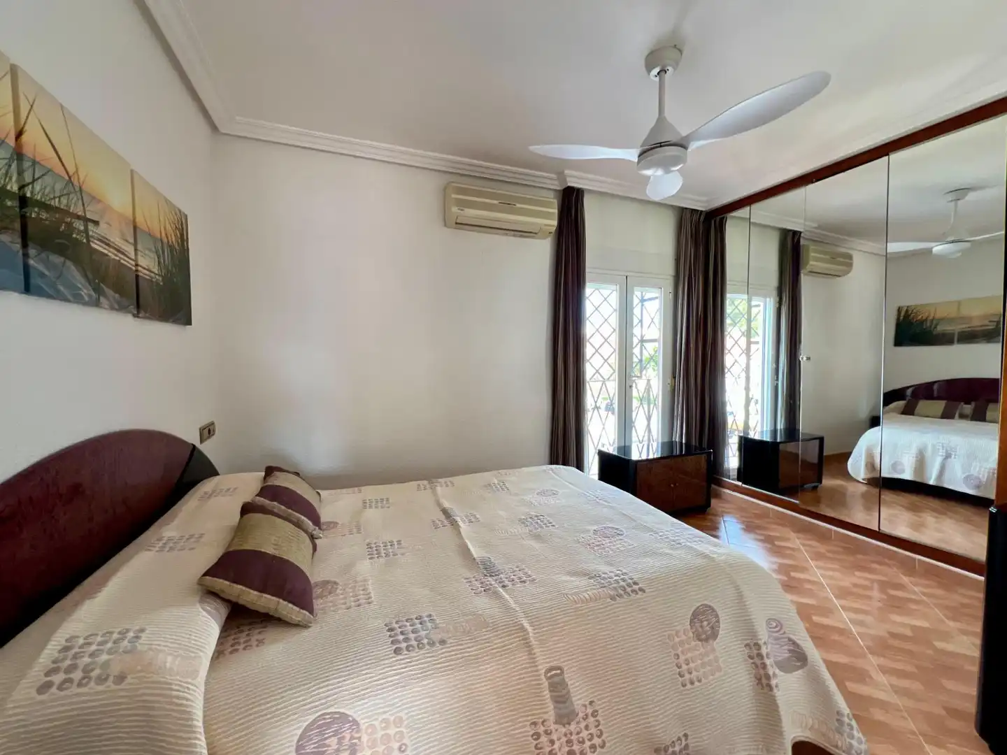 Habitación de Casa adosada en venta en La Nucia con Aire acondicionado, Jardín privado y Trastero