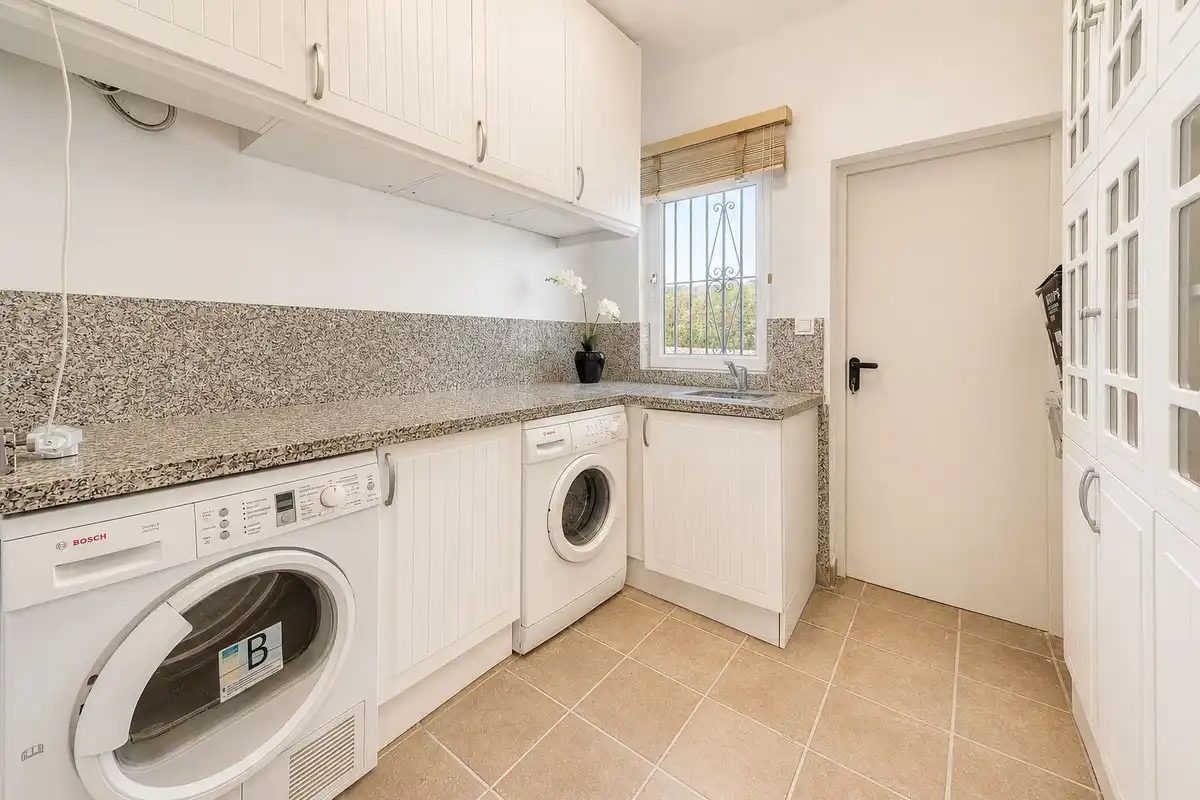 Cocina de Casa o chalet en venta en Sotogrande con Aire acondicionado, Jardín privado y Terraza