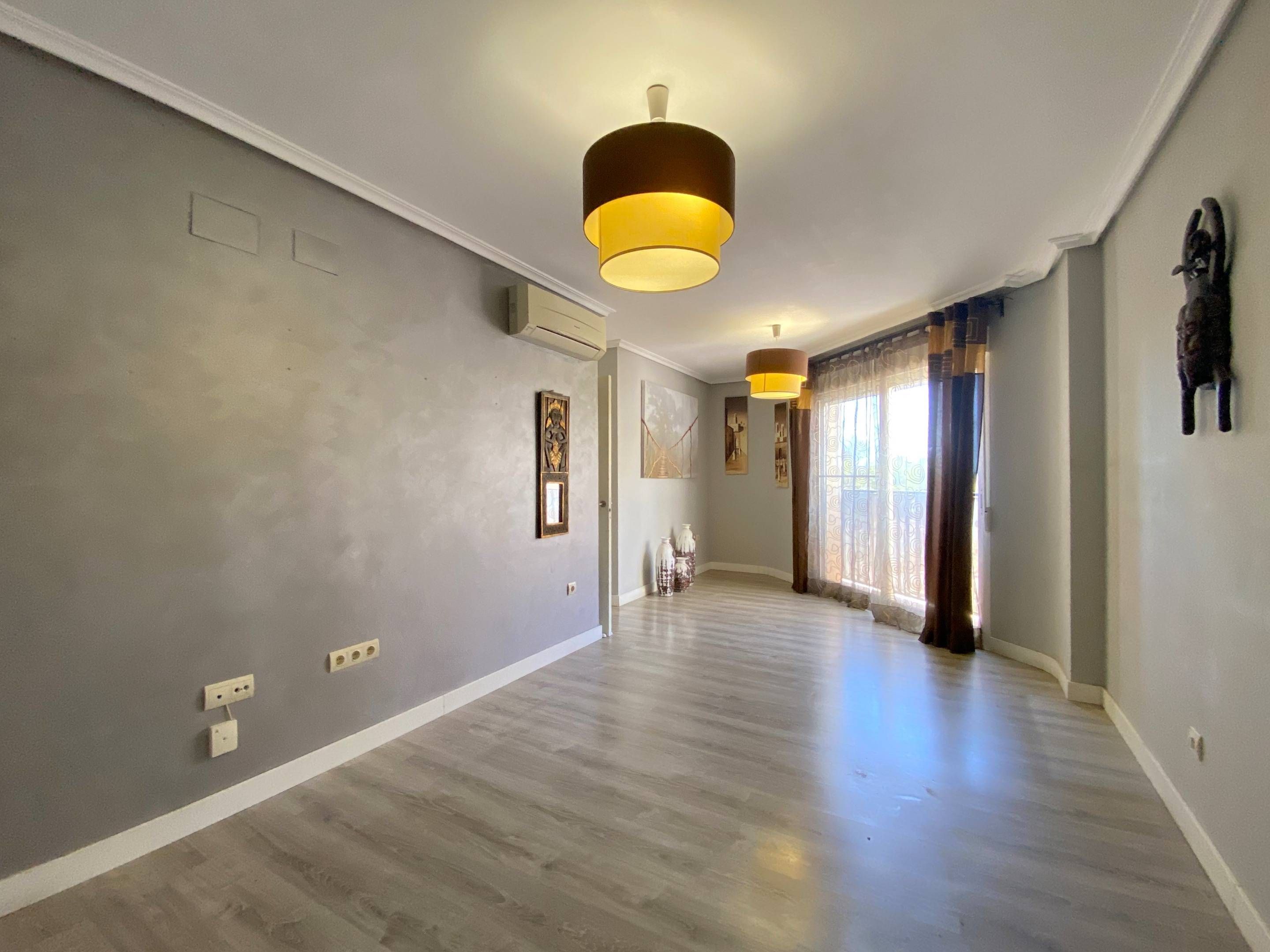 Exterior view of Flat for sale in San Vicente del Raspeig / Sant Vicent del Raspeig  with Air Conditioner