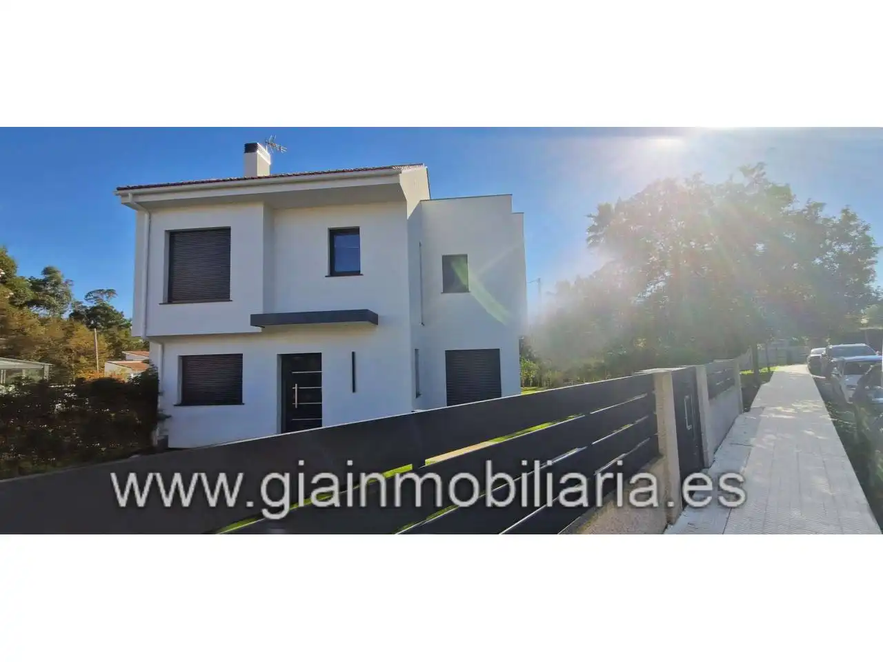 Vista exterior de Casa o xalet en venda en Baiona amb Calefacció, Jardí privat i Terrassa