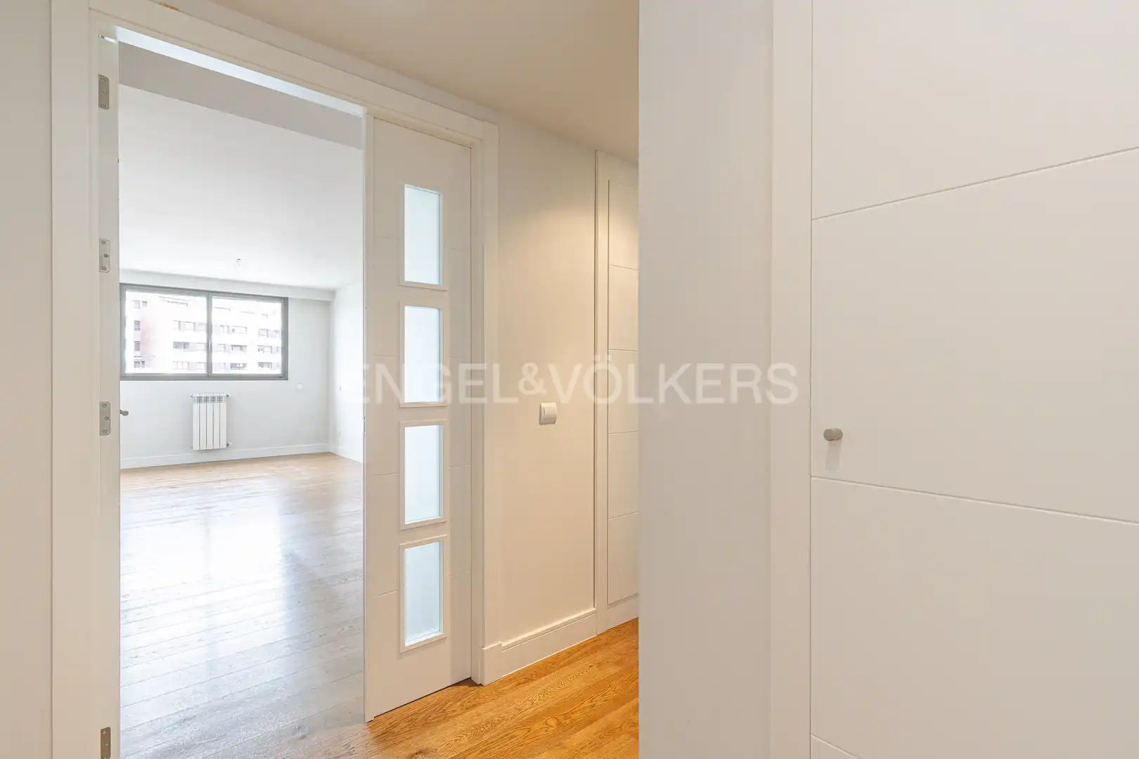 Flat for rent in  Madrid Capital  with Air Conditioner, Heating and Swimming Pool