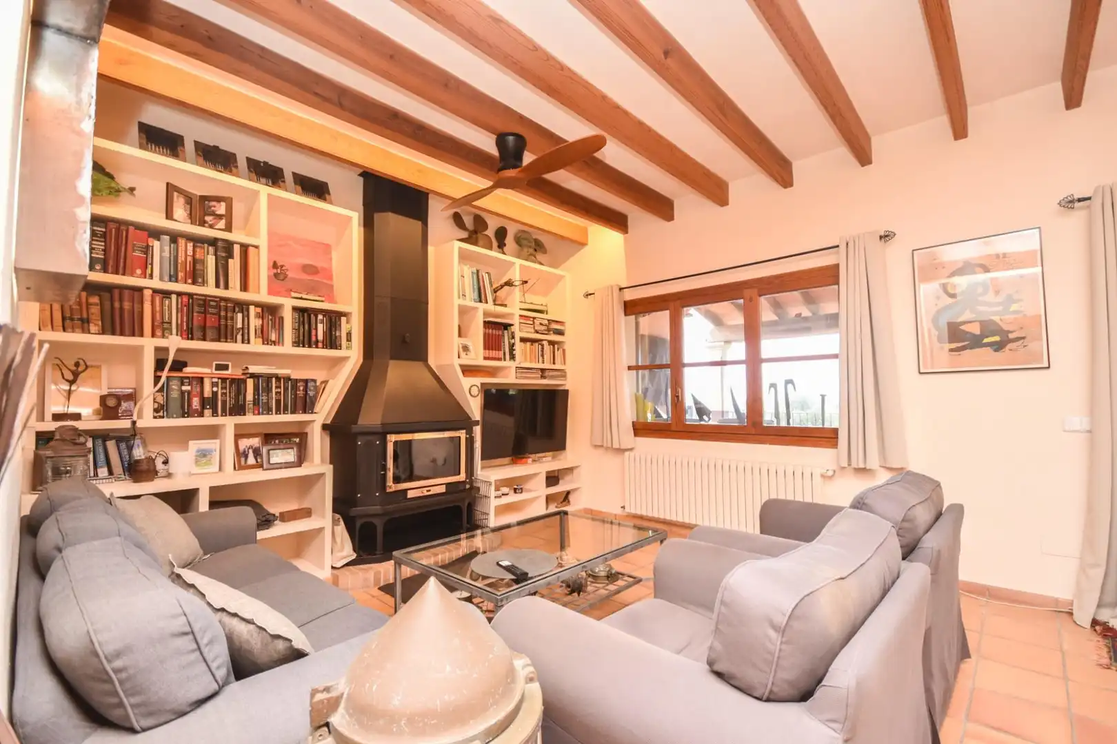 Sala d'estar de Finca rústica en venda en Puigpunyent amb Aire condicionat, Calefacció i Terrassa
