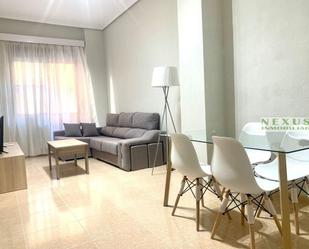 Sala d'estar de Apartament de lloguer en Cáceres Capital amb Aire condicionat, Calefacció i Moblat