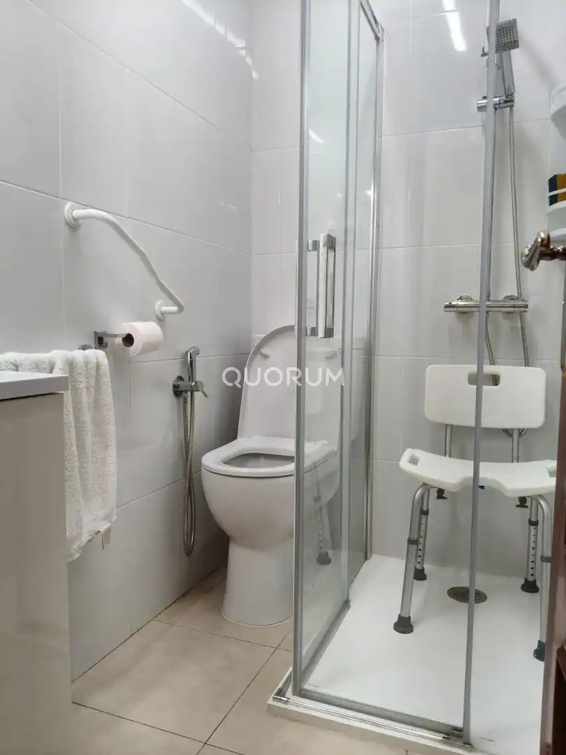 Badezimmer von Wohnung zum Verkauf in Bilbao  mit Heizung