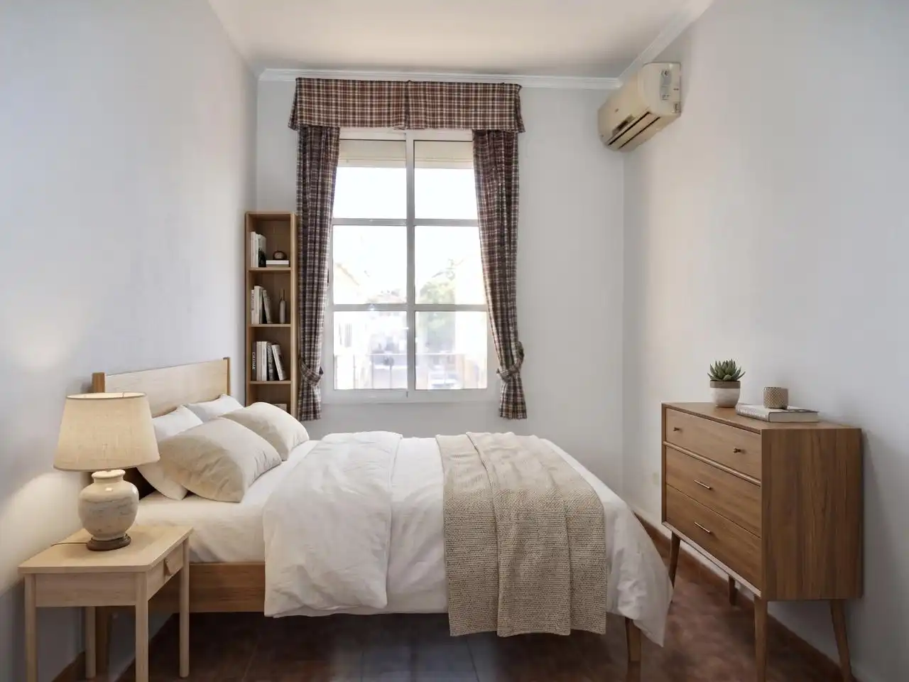 Bedroom of Flat for sale in Sevilla  with Air Conditioner and Furnished