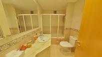 Bathroom of Flat for sale in  Barcelona Capital  with Heating, Parquet flooring and Balcony