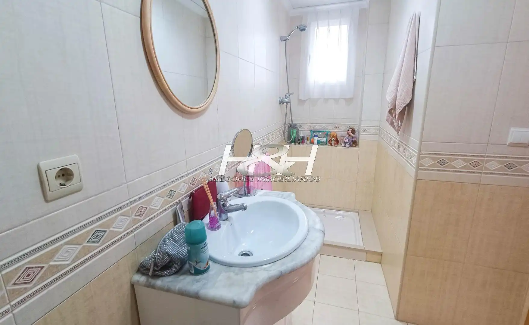 Baño de Piso en venta en Valencia con Trastero y Balcón