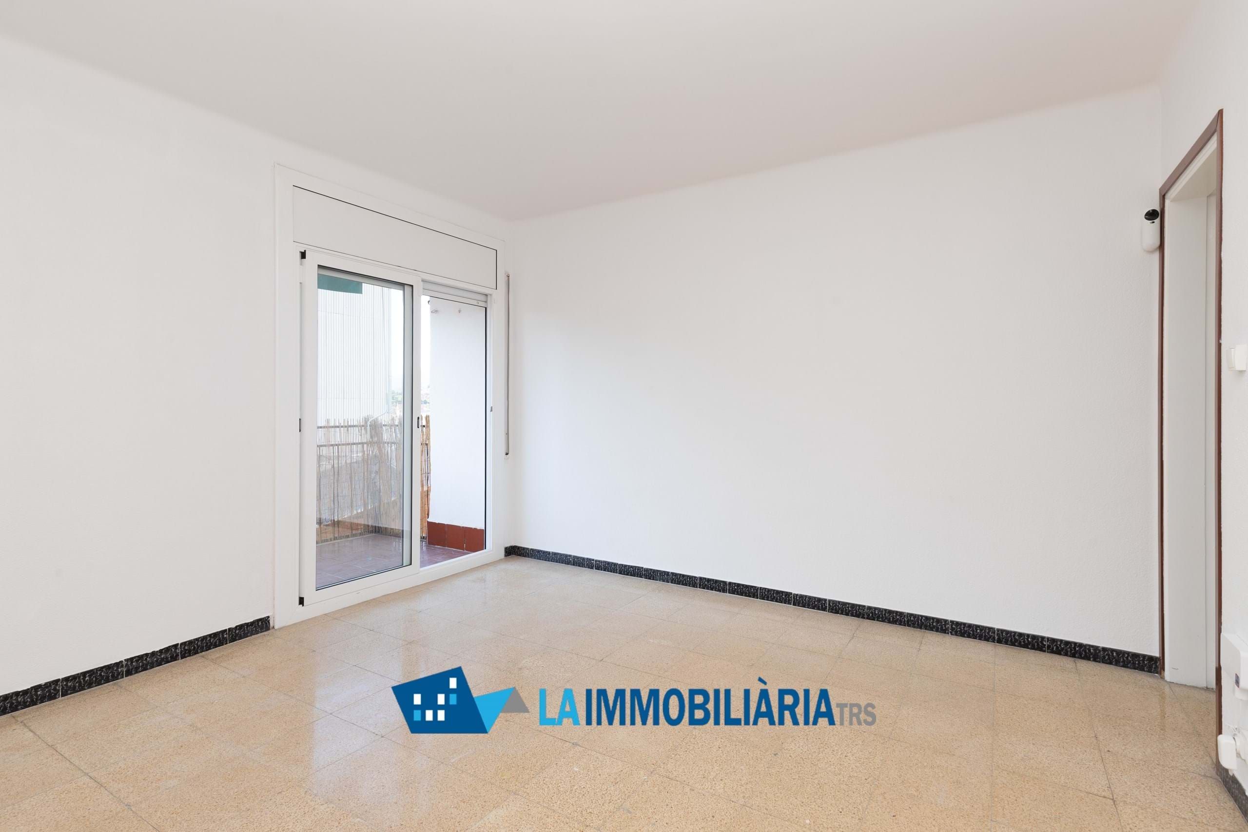 Exterior view of Flat for sale in Terrassa  with Balcony