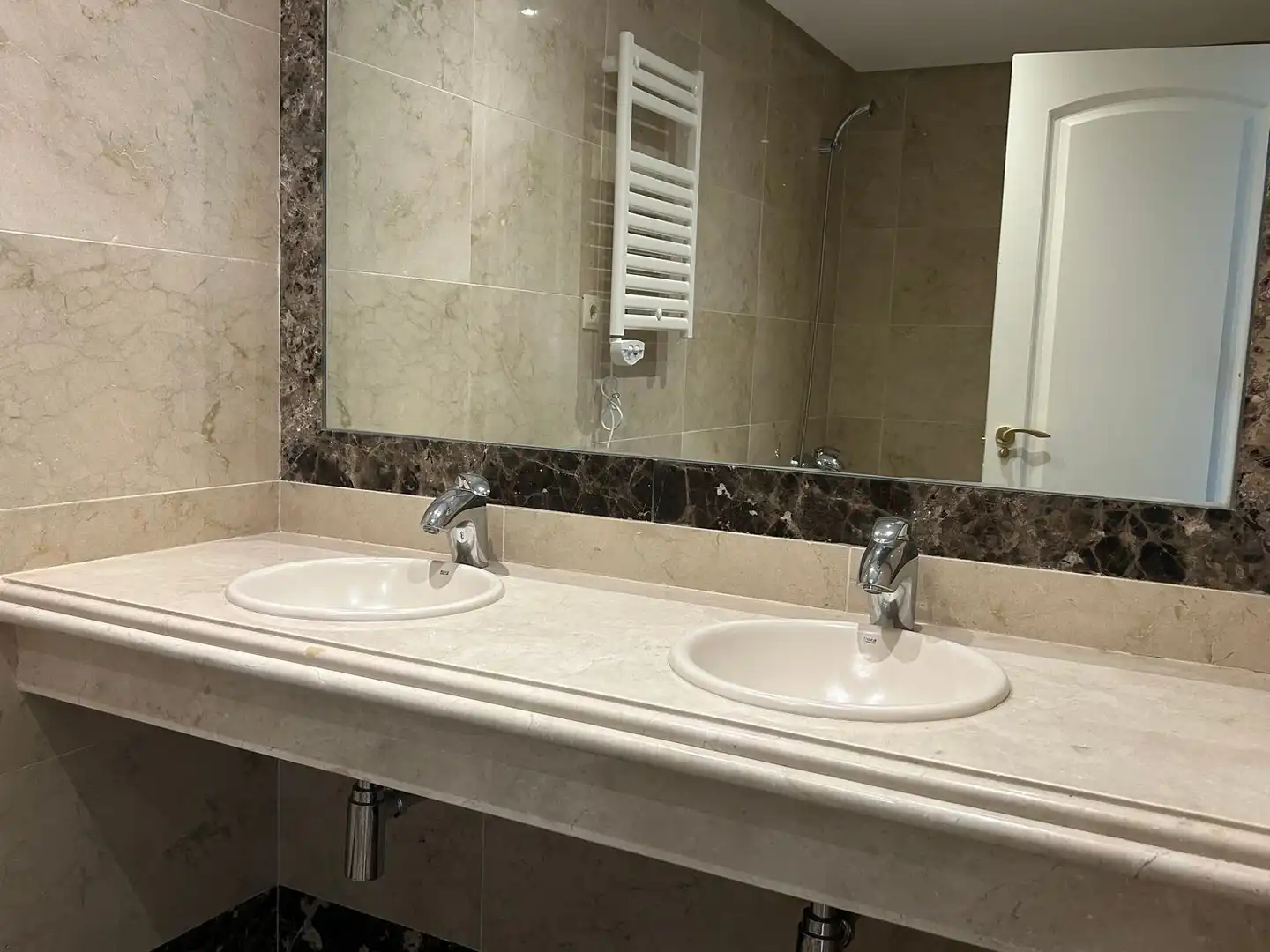 Bathroom of Detached homes for rent in Estepona  with Air Conditioner, Storage room and Swimming Pool
