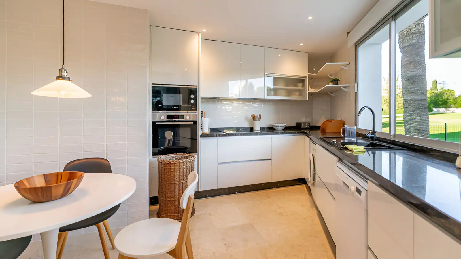 Apartment with pool for sale in San Pedro de Alcántara, imagen 11