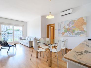 Appartement avec balcon à vendre à Avenida Gran Via de les Corts Catalanes