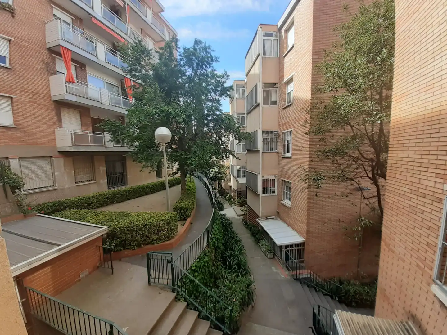 Vista exterior de Dúplex en venda en Barcelona amb Calefacció, Parquet i Terrassa