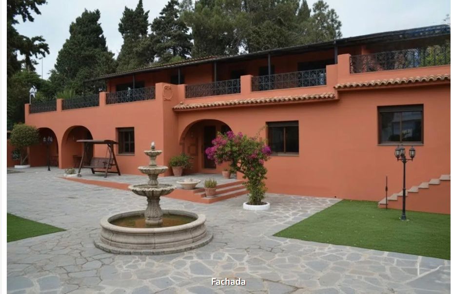 Vista exterior de Edifici en venda en Marbella amb Alarma