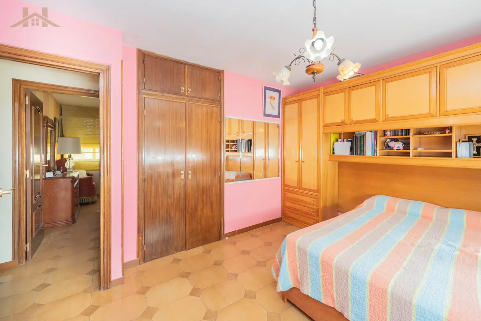 Dormitori de Casa adosada en venda en Pozuelo de Alarcón amb Jardí privat, Terrassa i Traster