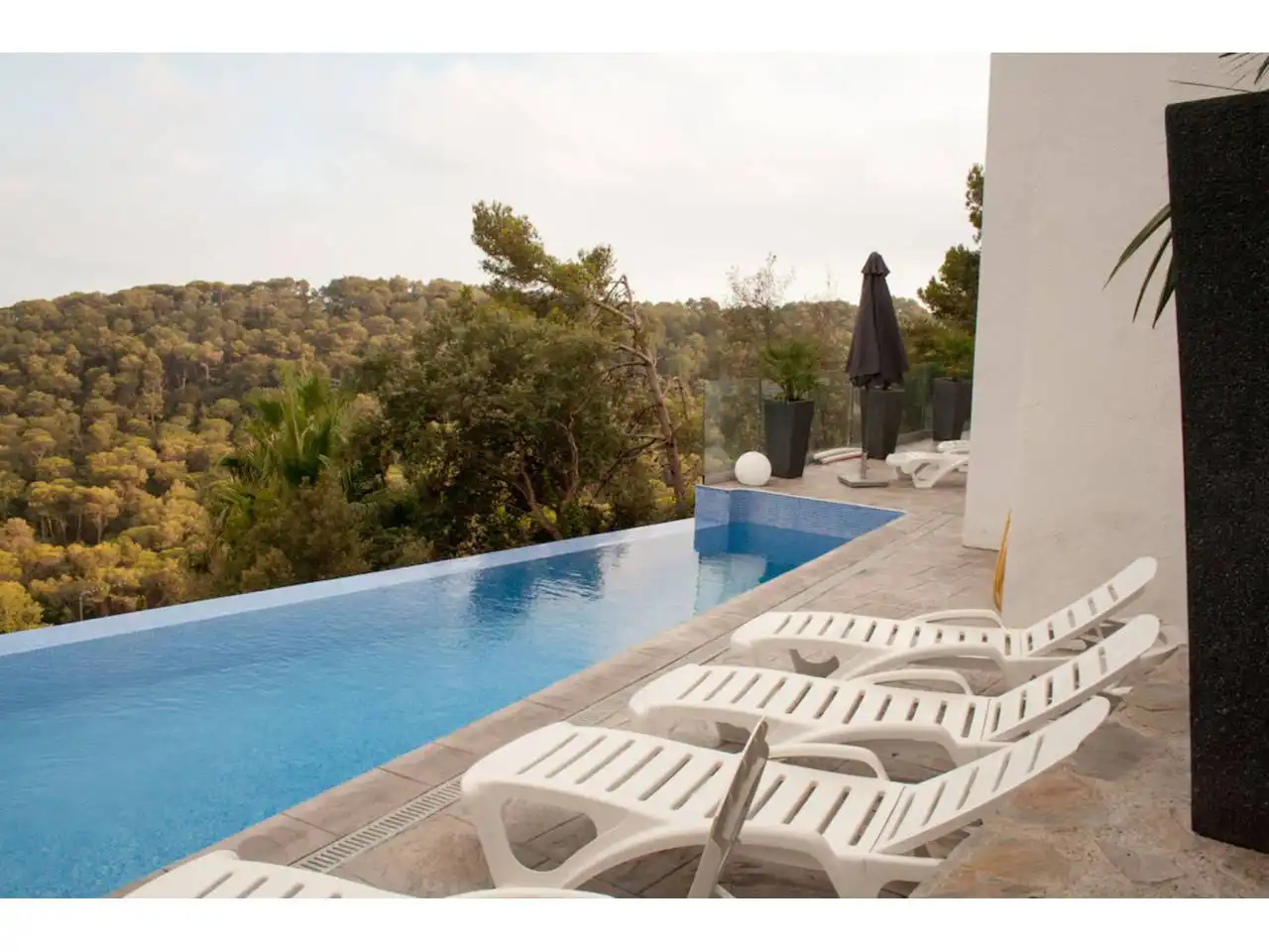 Piscina de Casa o xalet en venda en Blanes amb Aire condicionat, Calefacció i Jardí privat