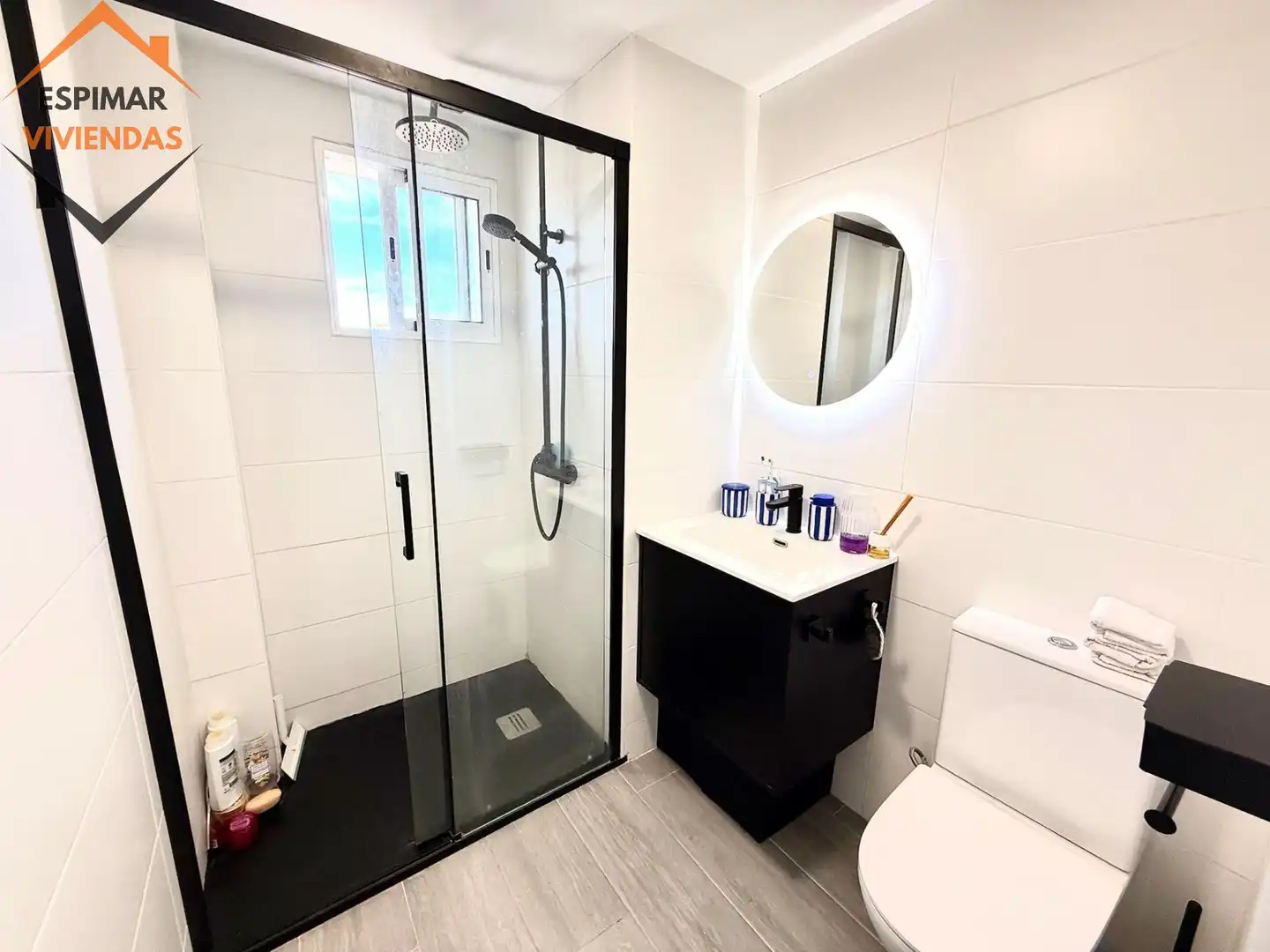 Bathroom of Flat for sale in Zaragoza  with Heating