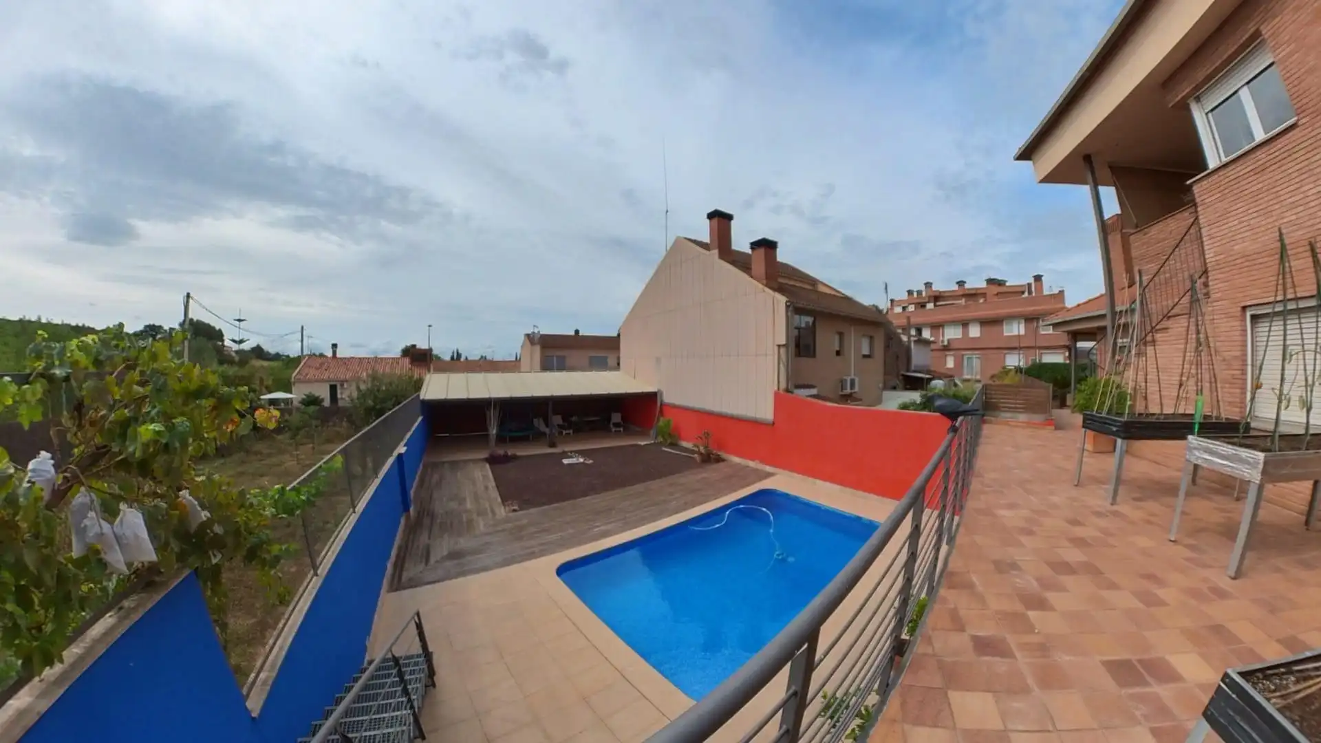 Piscina de Casa adosada en venda en Les Franqueses del Vallès amb Calefacció, Jardí privat i Terrassa